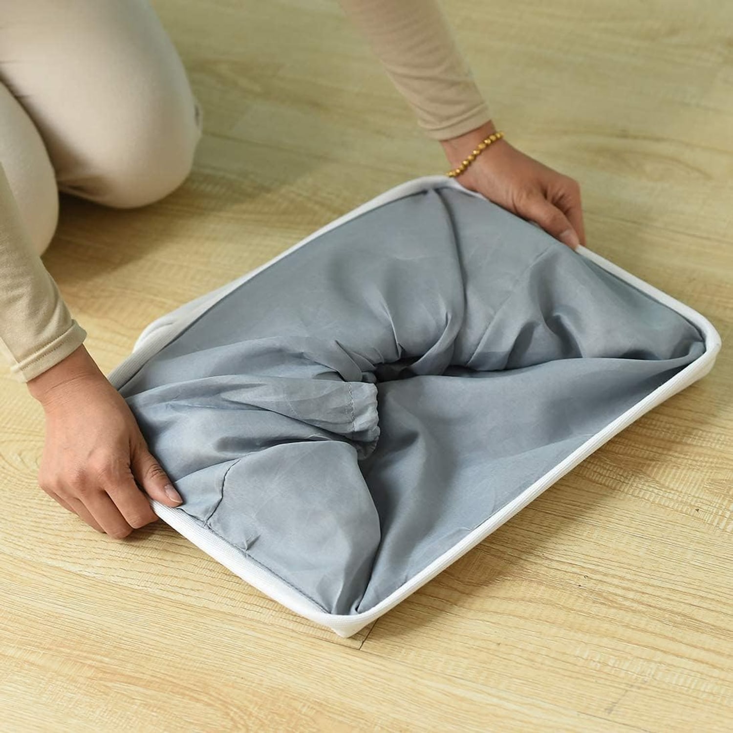 Collapsible Toy Storage Basket with Drawstring Lid: image 7
